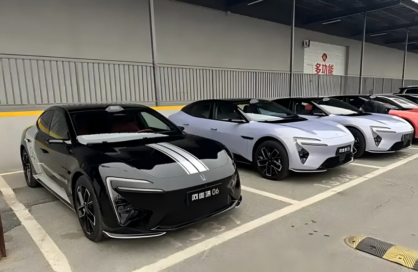 As imagens reais do Avita 06 foram reveladas, com o carro que deve estar à venda em abril e um preço estimado de cerca de 250.000 yuan.