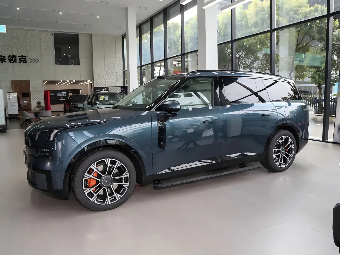 O Lynk & Co 900 começará pré-vendas em 25 de março e será lançado oficialmente no final de abril!