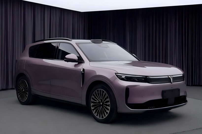 O primeiro modelo da arquitetura inteligente Tianyuan: imagens oficiais do novo Lynk & Co Free Lançado
