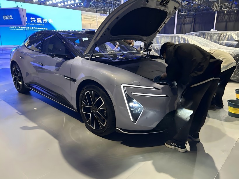 Exploração do local no Salão do Automóvel de Shanghai de 2025: Avita 06 Spotted, à venda de 191.900 yuan (tempo limitado)