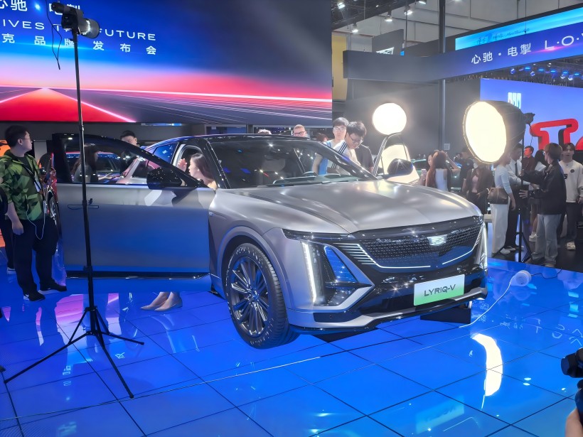 A versão alta - desempenho do QI 锐歌! O Cadillac Lyriq - V será lançado neste ano.