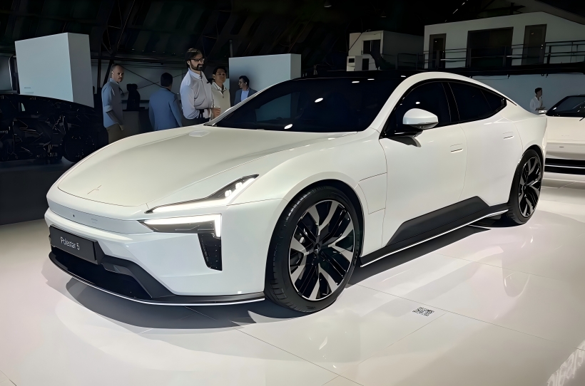 O Polestar 5, com potência máxima de 884 cavalos, fará sua estreia oficial no Salão Internacional do Automóvel de Munique, em setembro.