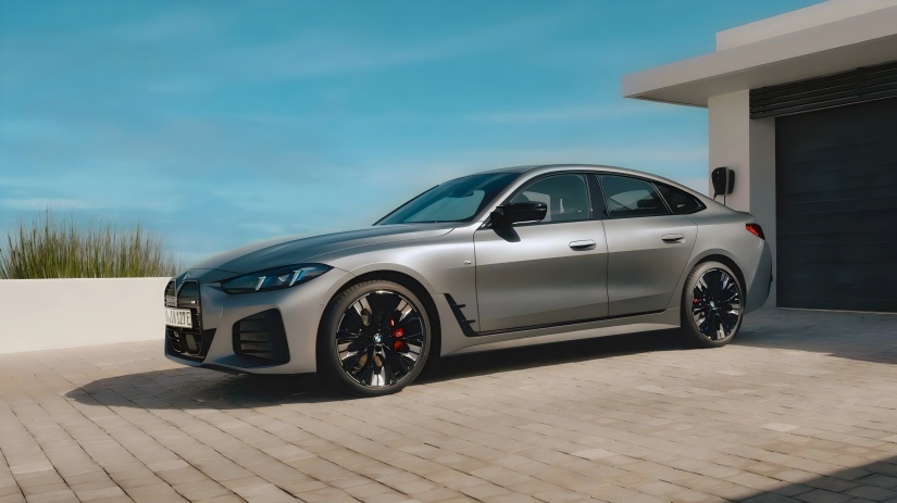 Poderá o novo BMW i4 M60 destronar o seu próprio M3? Divulgadas imagens oficiais do novo modelo, com potência máxima aumentada para 601 cavalos.